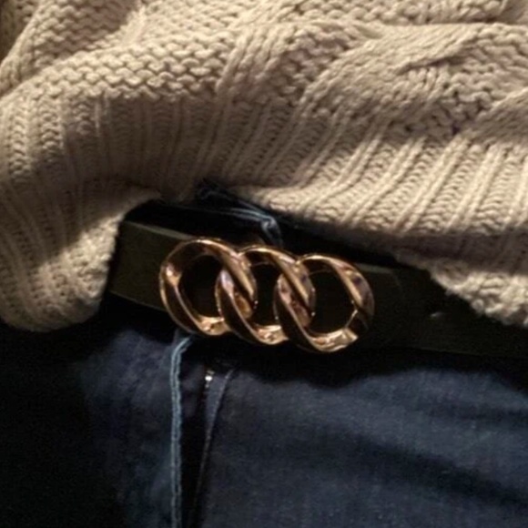 Plus Vegan Leather Chain Belt - Picture 2 of 11